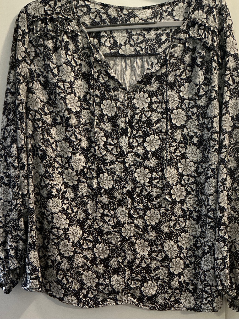 LOFT Black and White Floral Long Sleeve Blouse